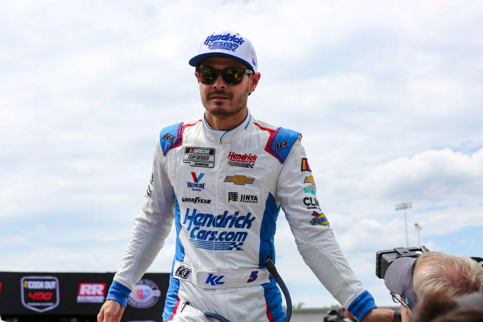 Kyle Larson Wastes Field to Win 2023 Knoxville Nationals
