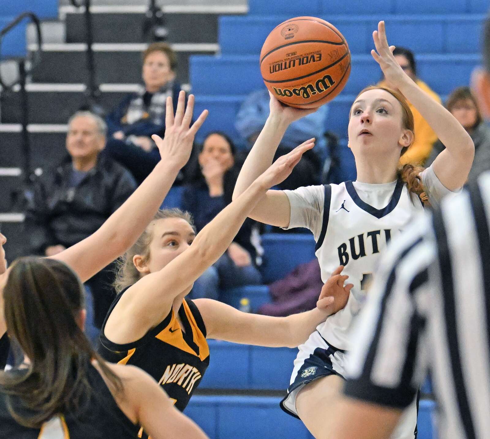 Butler’s Eva Stutz shoots the ball against North Allegheny