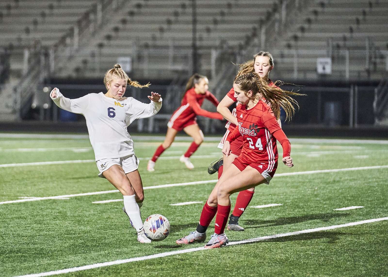 Mars' Brynn Ramsey kicks the ball to a teammate
