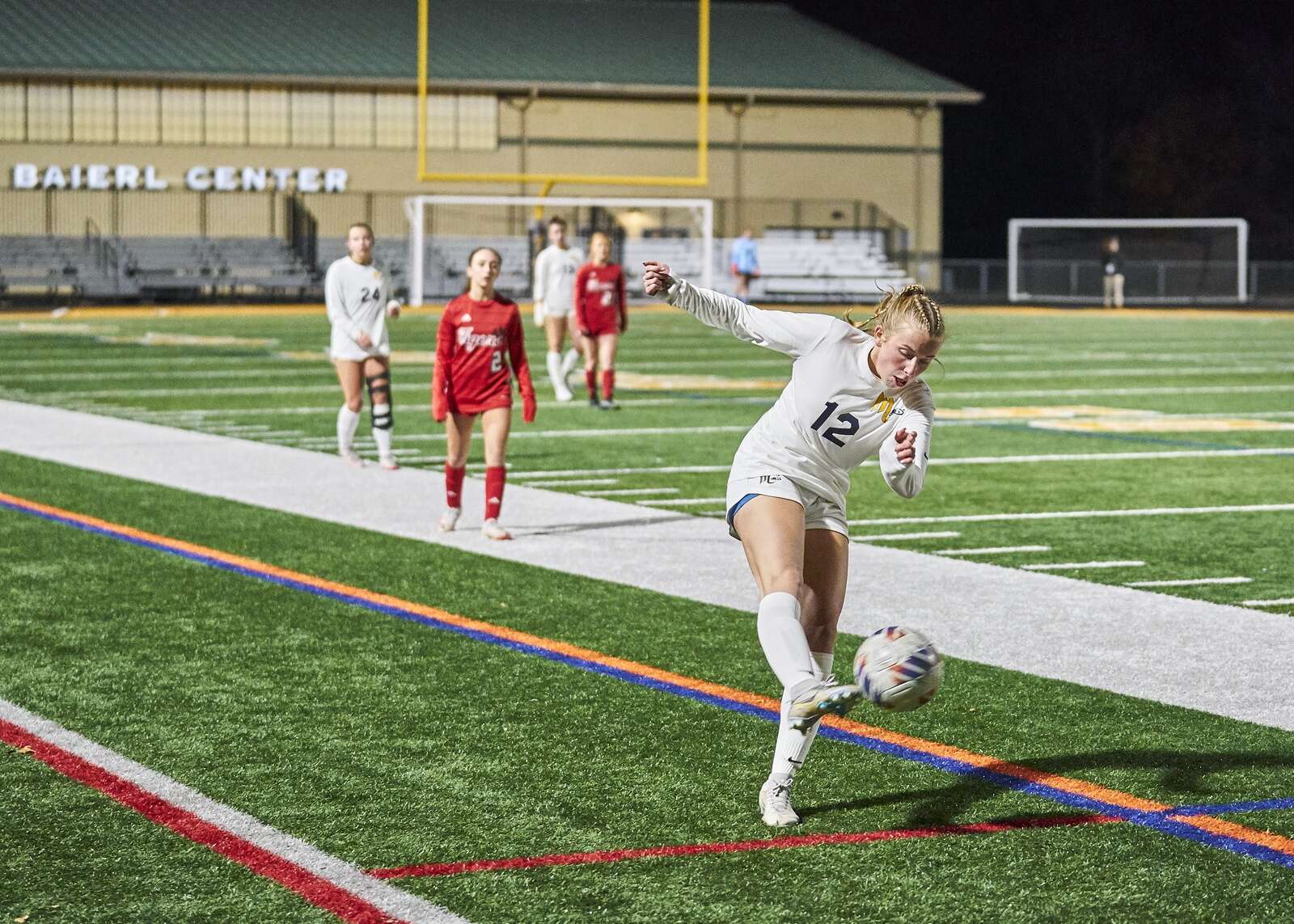 Mars' Maeve O'Leary keeps the ball inbounds