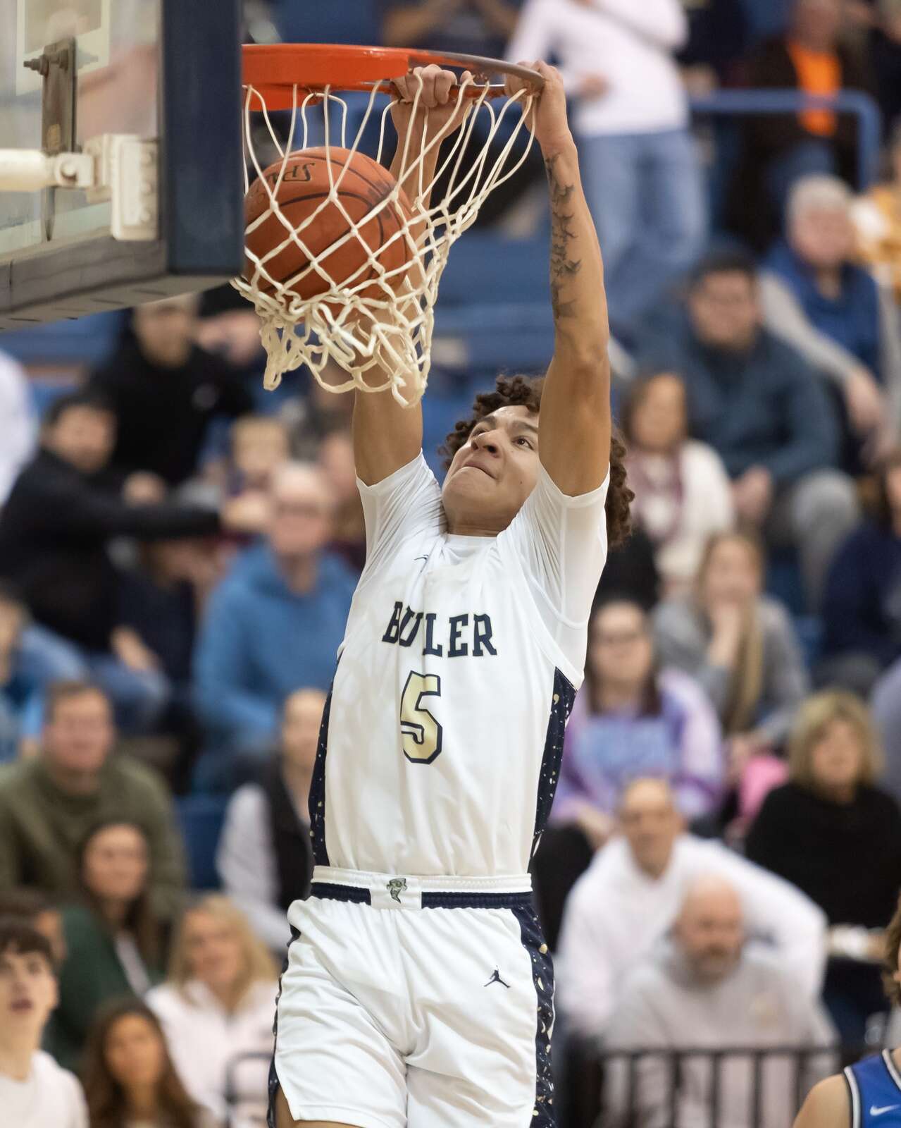 Butler’s Braylon Littlejohn finishes off a dunk in a game earlier this season. Littlejohn finishes his high school hoops career as a 2024 Butler Eagle Boys Basketball Co-Player of the Year. Eagle File Photo